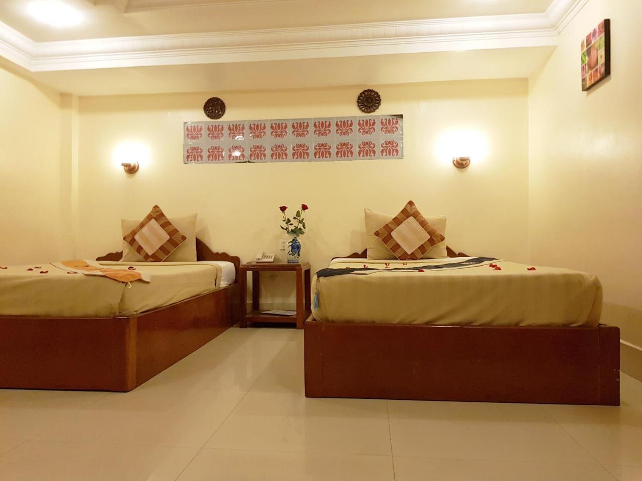 Fancy Guesthouse Пном Пен Екстериор снимка