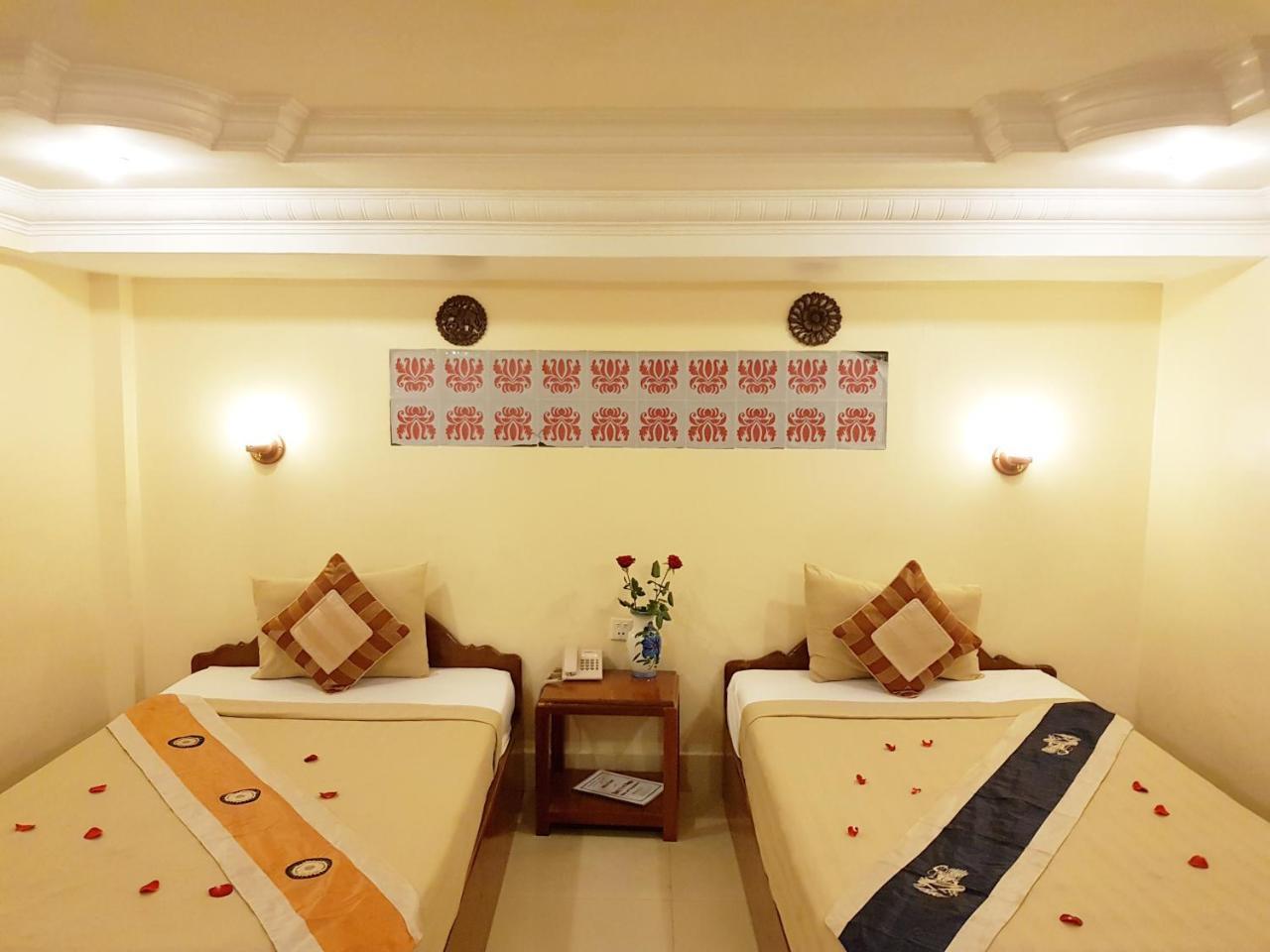 Fancy Guesthouse Пном Пен Екстериор снимка