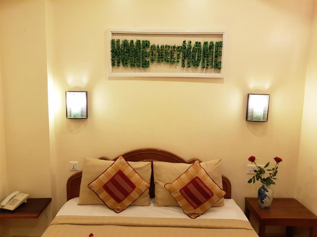 Fancy Guesthouse Пном Пен Екстериор снимка