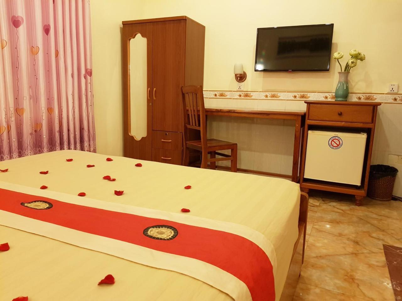 Fancy Guesthouse Пном Пен Екстериор снимка