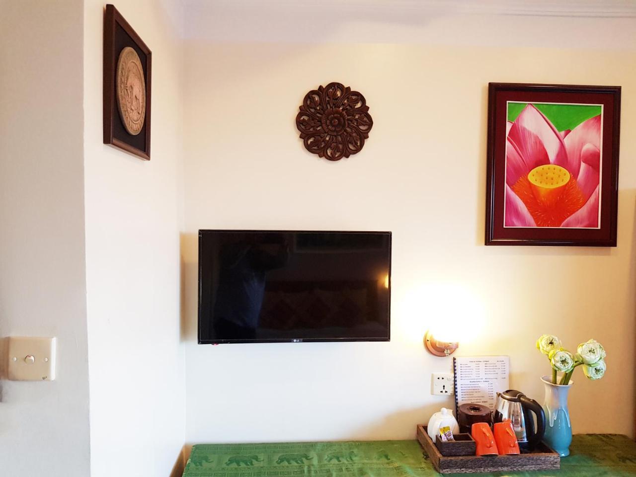 Fancy Guesthouse Пном Пен Екстериор снимка