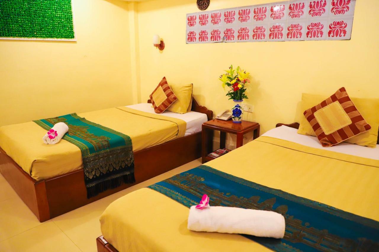Fancy Guesthouse Пном Пен Екстериор снимка